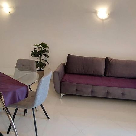 Apartments Mestral Baska Voda Luaran gambar