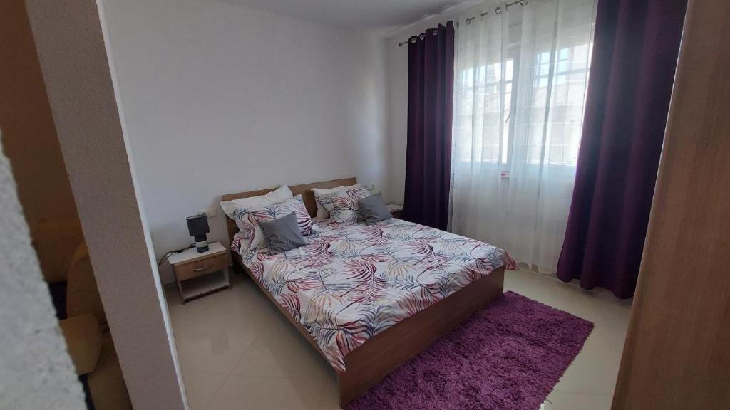 Apartments Mestral Baska Voda Luaran gambar