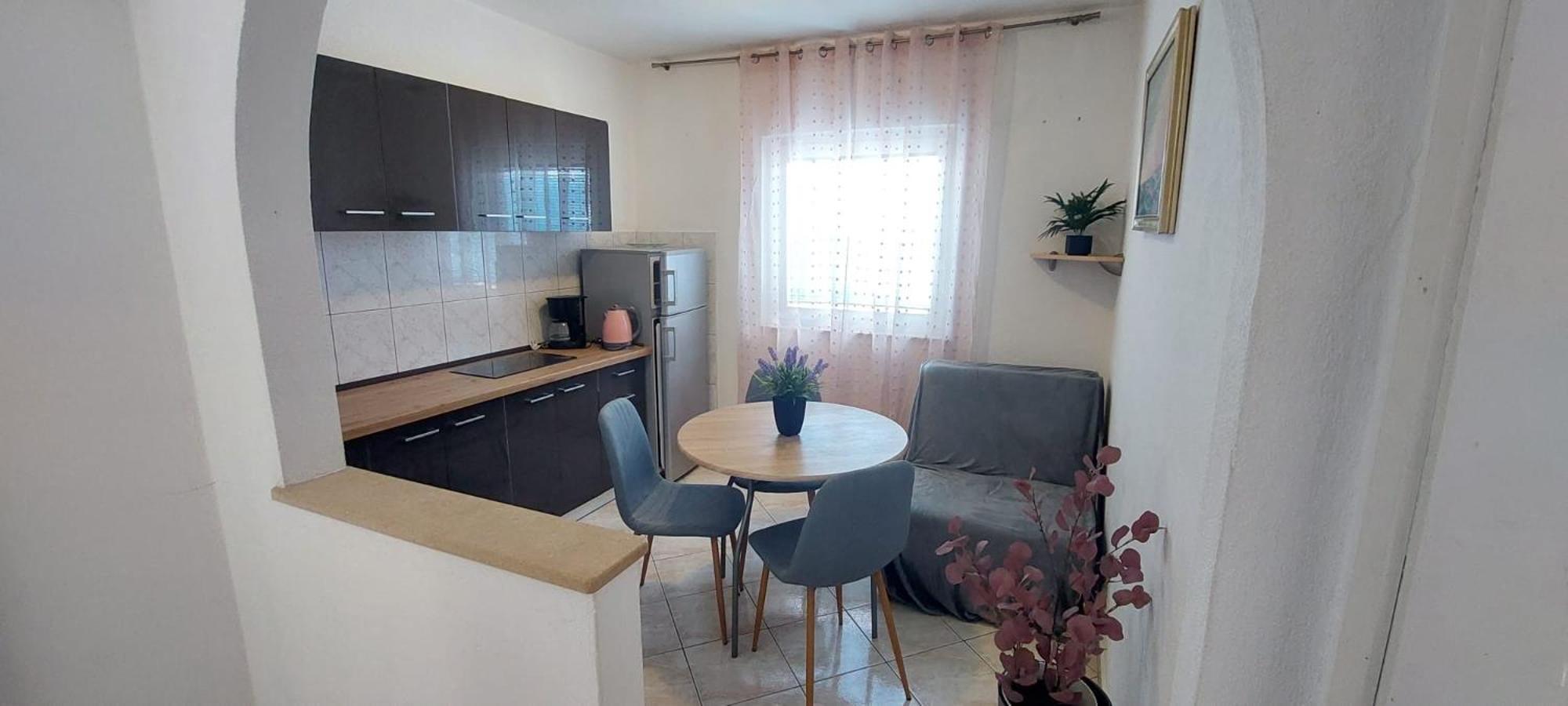 Apartments Mestral Baska Voda Luaran gambar