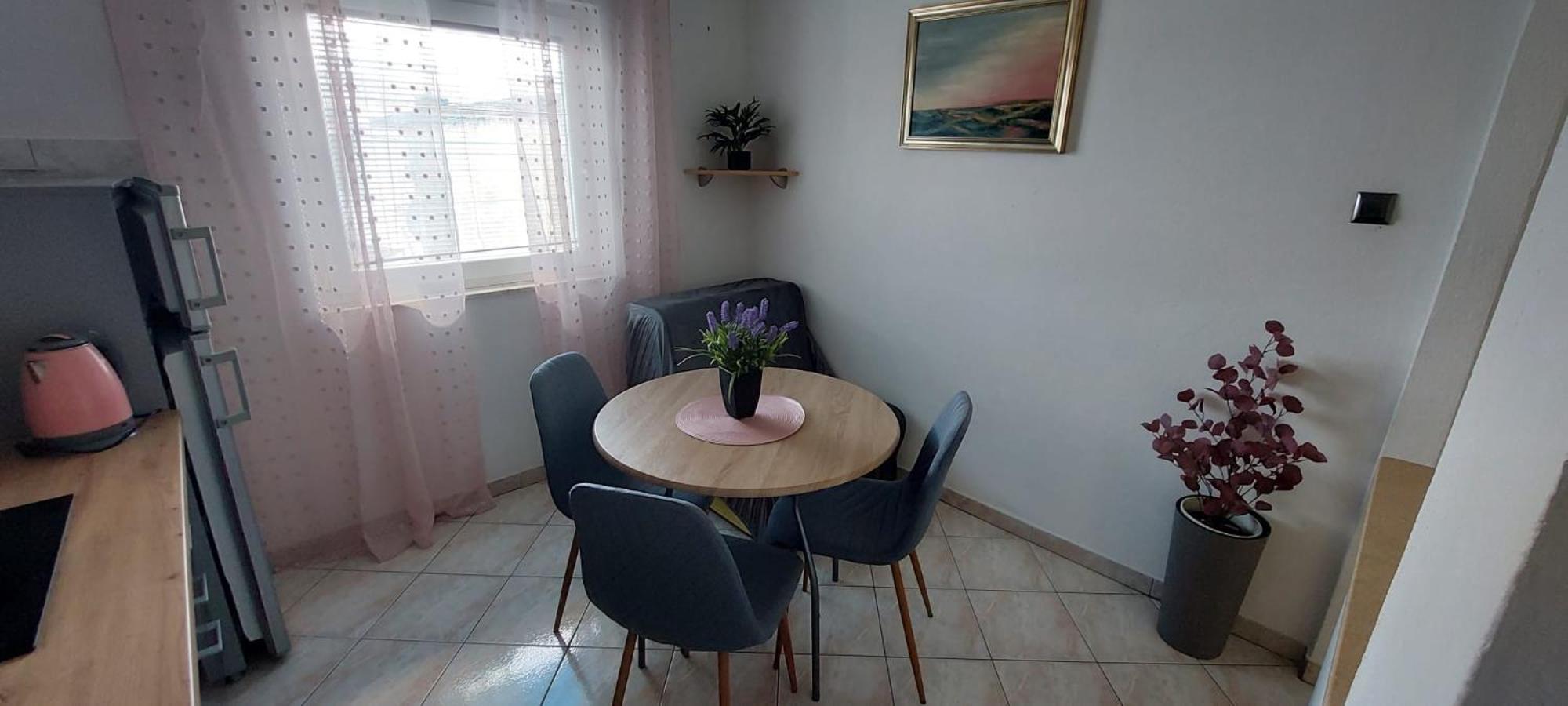 Apartments Mestral Baska Voda Luaran gambar